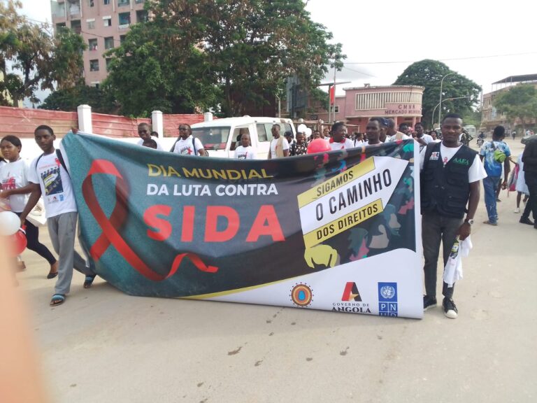 AAEA marcha pelos direitos humanos e pela erradicação da SIDA